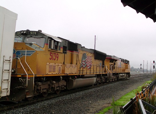 UP5544 (C45ACCTE) - UP5139 (SD70M)