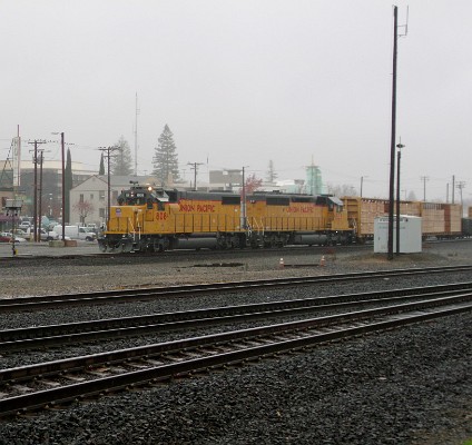 UP808 (GP38-2) - UP1552 (SD40-2)