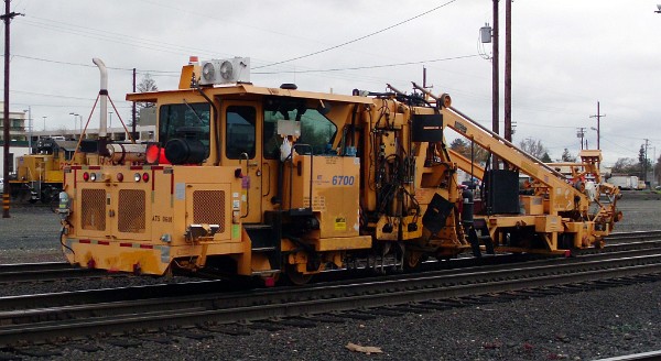 Union Pacific ATS 0601 - Fairmont Jackson Tamper