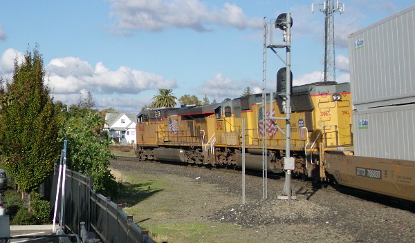 UP5442 (C45ACCTE) - UP3962 (SD70M)