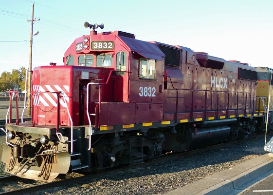 HLCX3832 (GP38-2)