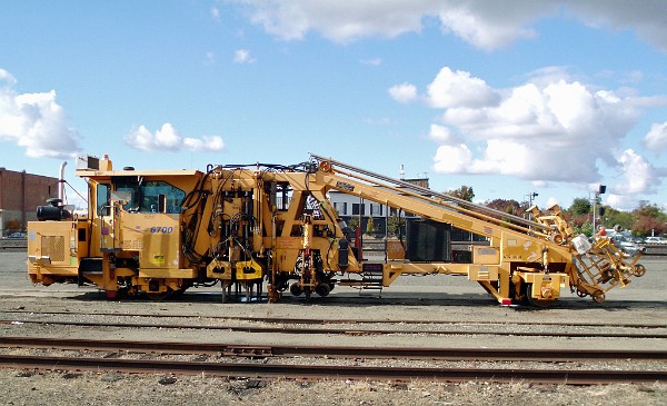 Union Pacific ATS 0601 - Fairmont Jackson Tamper