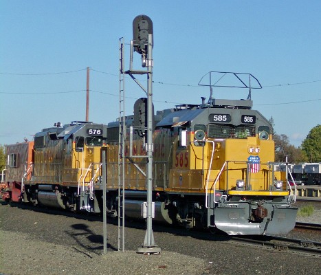 UP585 (GP38-2) - UP576 (GP38-2) - Flanger SPMW325