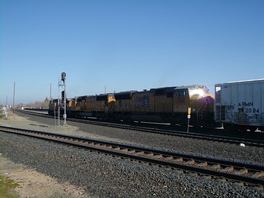 UP6659 (C44AC) - UP4329 (SD70M) - UP3811 (SD70M)