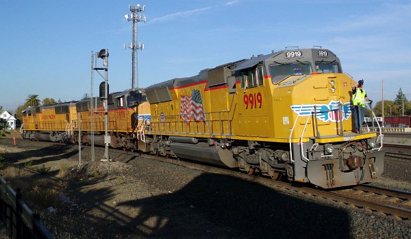 UP9919 (SD59MX) - UP3978 (SD70M) - UP3988 (SD70M)