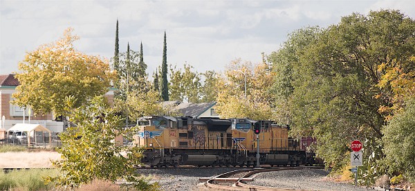 UP8442 (SD70ACe) - UP6264 (C44AC)