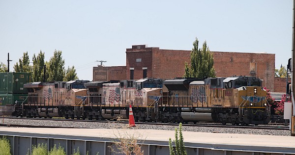 UP8661 (SD70ACe) - UP5633 (C44ACCTE) - UP7747 (C45ACCTE)