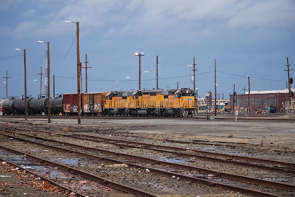 UPY1005 (GP22T4) - UP1863 (SD40N) - UPY1007 (GP22T4)