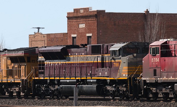 CP7016 (SD70ACu)