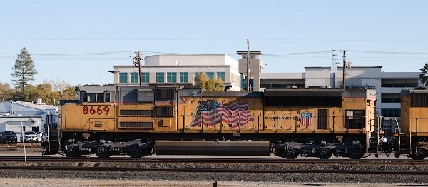 UP8669 (SD70ACe)