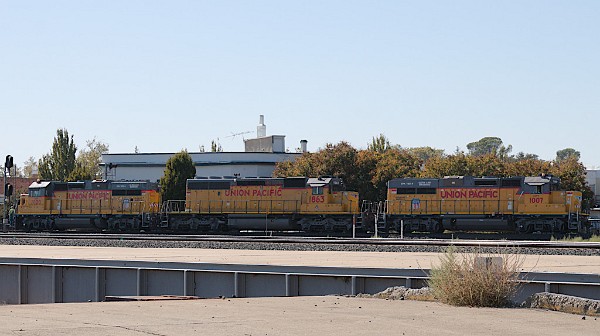 UPY1007 (GP22T4) - UP1863 (SD40N) - UPY1000 (GP22T4)