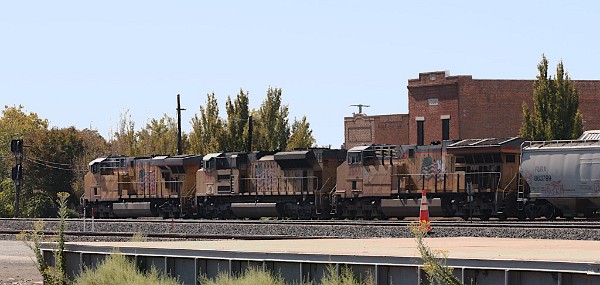 UP5310 (C45ACCTE) - UP8451 (SD70ACe) - UP2668 (C45AH)