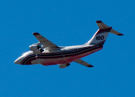 Hey, that's not a train! - Aero-Flite Aerial Firefighting (Avro RJ85 AT)