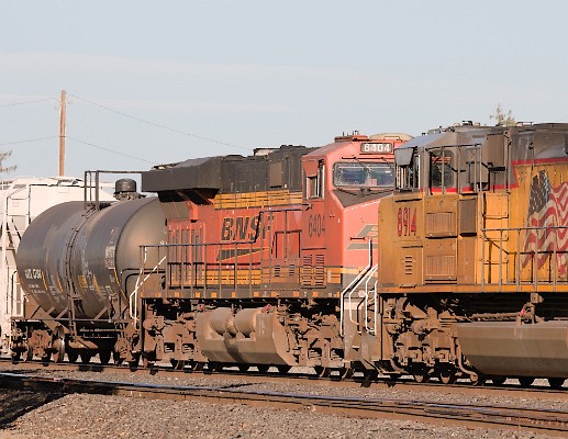 BNSF6404 (ES44AC)