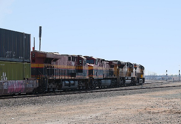 UP2735 (C45AH) - UP9010 (SD70AH) - KCS4617 (AC4400CW) - KCSM4710 (ES44AC)