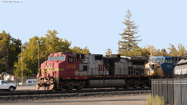 BNSF4708 (DASH 9-44CW)