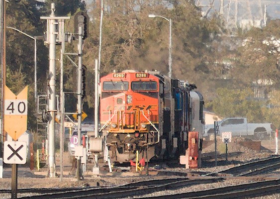 BNSF8289 (ES44C4) - UP5570 (C44ACCTE) - DOTX218 Gage Restraint Measurement Vehicle - DOTX220 Geometry Car