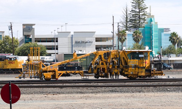 Union Pacific ATS-1905 - Harsco Tamper