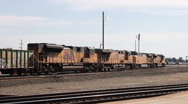 UP9006 (SD70AH) - UP6493 (C44ACM) - UP5453 (C45ACCTE) - UP8669 (SD70ACe)