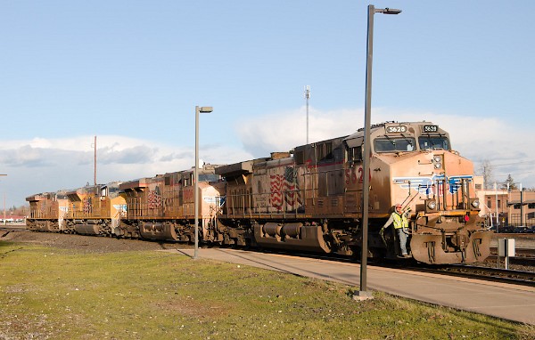 UP5628 (C44ACCTE) - UP7806 (C45ACCTE) - UP3075 (SD70AH)* - UP2721 (C45AH)