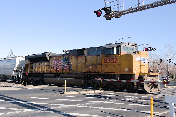 UP8352 (SD70ACE)