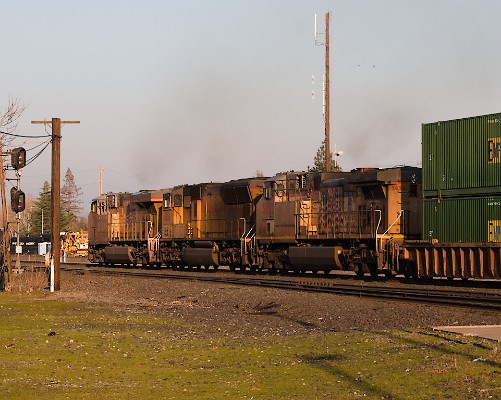 UP7516 (C45ACCTE) - UP4868 (SD70M) - UP5832 (C44ACCTE)