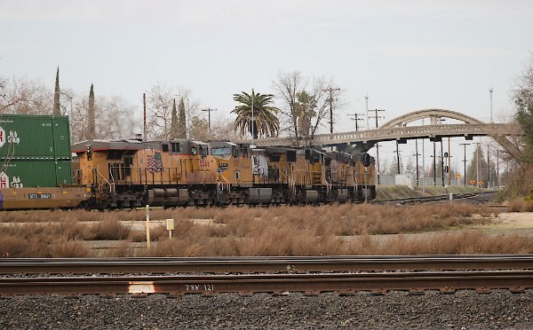 UP6595 (C44ACM) - UP6967 (C44/60AC) - UP4335 (SD70M) - UP6745 (C44AC) - UP5546 (C45ACCTE)