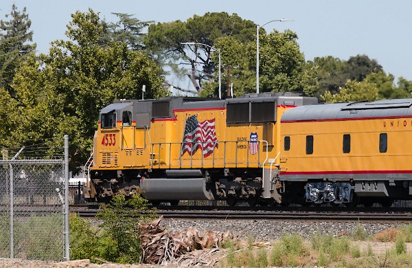 UP4533 (SD70M)