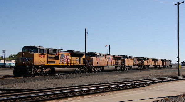 UP9005 (SD70AH) - UP7855 (C45ACCTE) - UP6557 (C44AC) - UP4112 (SD70M) - UP4348 (SD70M) - UP6236 (C44-AC)