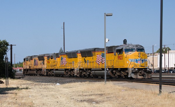 UP4845 (SD70M) - UP9924 (SD59MX) - UP9923 (SD59MX)