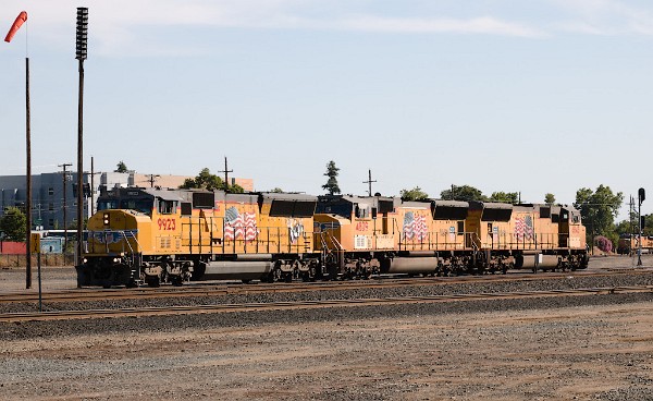 UP9923 (SD59MX) - UP4809 (SD70M) - UP4845 (SD70M)