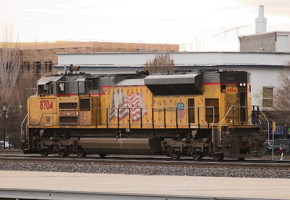 UP8704 (SD70ACe)