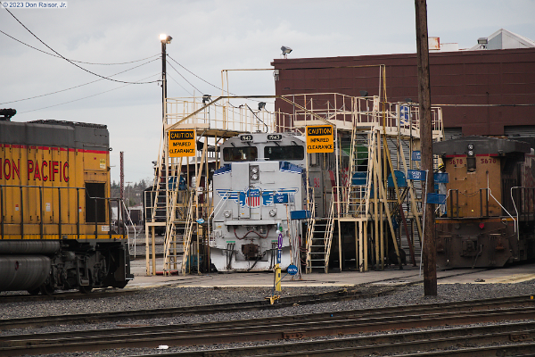 UP1943 (SD70AH)