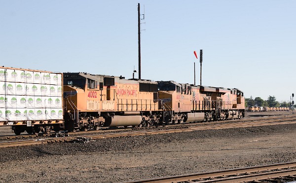 UP7924 (C45CACTE) - UP8080 (C45ACCTE) - UP4002 (SD70M)