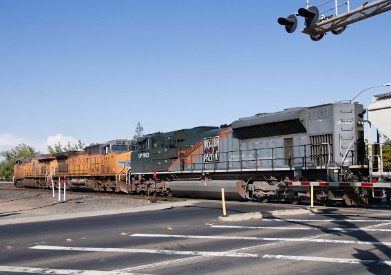 UP2756 (C45AH) - UP6357 (C44AC) - UP1983 (SD70ACe)