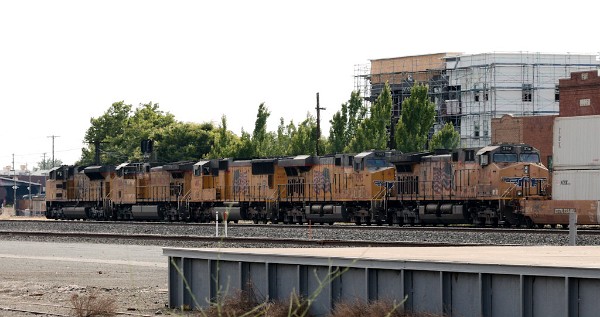 UP8547 (SD70ACe) - UP7290 (C44ACM) - UP4011 (SD70M) - UP7395 (C45ACCTE) - UP5714 (C44ACCTE)