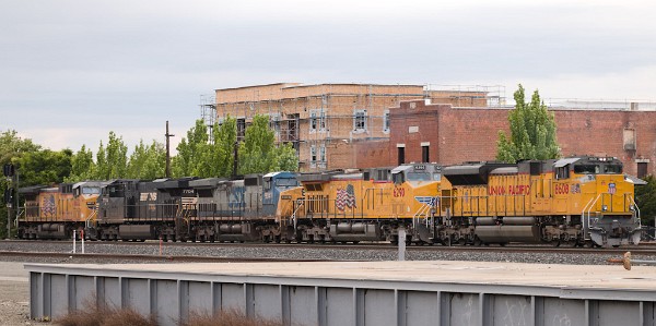 UP8608 (SD70ACE) - UP6290 (C44ACM) - CSXT9041 (CW40-9) - NS7704 (ES-44DC) - UP6632 (C44ACCTE)