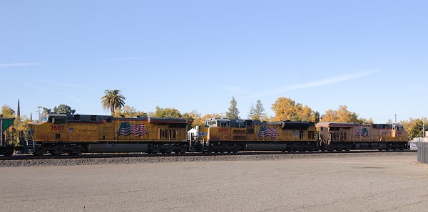 UP7997 (C45ACCTE) - UP8895 (SD70AH) - UP7687 (C45ACCTE)