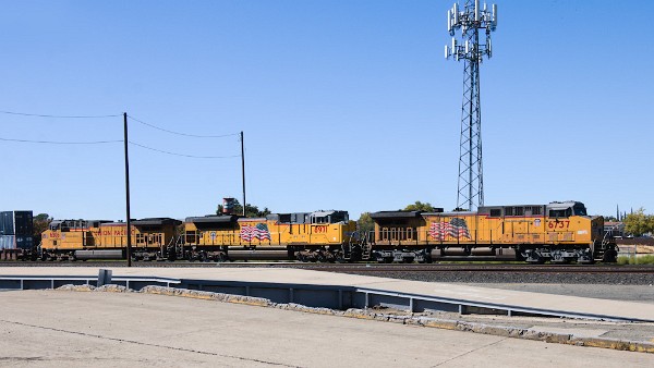 UP6737 (C44AC) - UP8971 (SD70AH) - UP6506 (C44ACM)