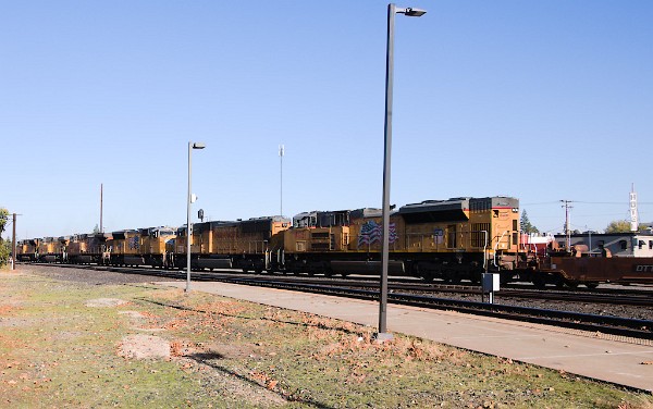 UP8920 (SD70AH) - UP7247 (C44ACM) - UP5888 (C44ACCTE) - UP4984 (SD70M) - UP4115 (SD70M) - UP8451 (SD70ACe)