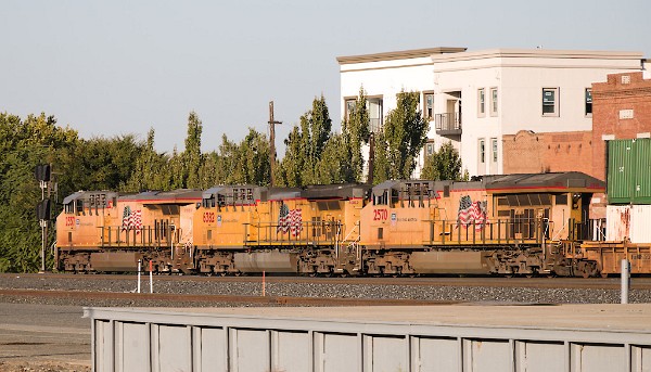 UP2557 (C45AH) - UP6382 (C44ACM) - UP2570 (C45AH)