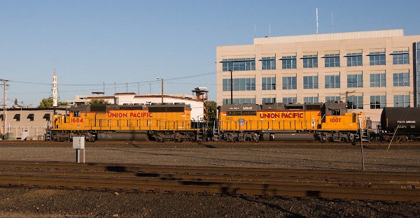 UP1684 (SD40N) - UPY1007 (GP22T4)