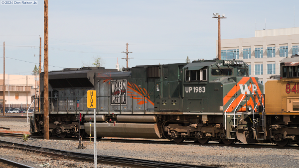 UP1983 (SD70ACe)