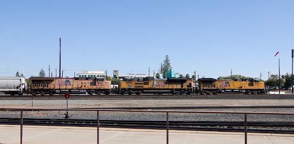 UP6333 (C44ACM) - UP8753 (SD70ACe) - UP8112 (C45AH)