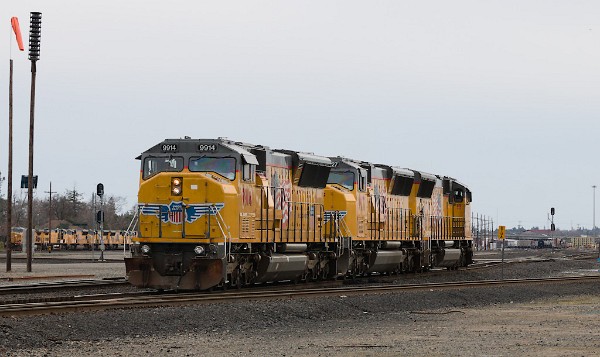 UP9916 (SD59MX) - UP9927 (SD59MX) - UP9914 (SD59MX)