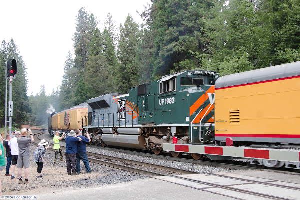 UP1983 (SD70ACe)