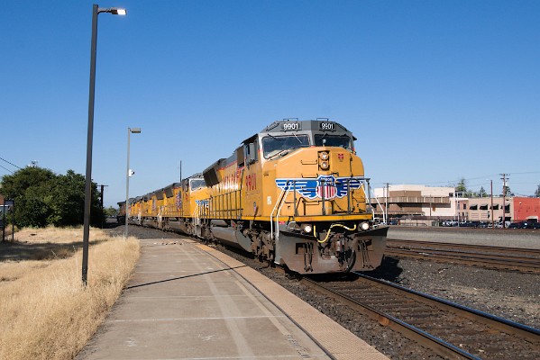 UP9901 (SD59MX) - UP9915 (SD59MX) - UP9914 (SD59MX) - UP1401 (GP40N) - UP6841 (C44AC)