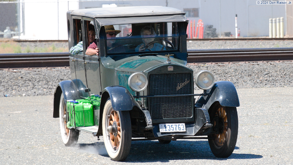 Hey, that's not a train! Part one. - A Stanley Steamer.