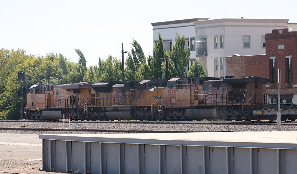 UP8212 (C45AH) - UP9063 (SD70AH) - UP5885 (C44ACCTE)