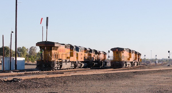 UP7840 (C45ACCTE) - UP8983 (SD70AH) - UP3086 (SD70AH)* - UP6940 (C44ACM) - UP5396 (C45ACCTE) - UP7365 (C45ACCTE) - UP7047 (C44ACM) - UP5920 (C44ACM)